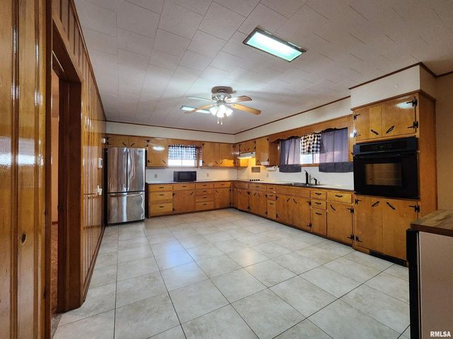 2308 ALEXANDER Street, Murphysboro, IL 62966