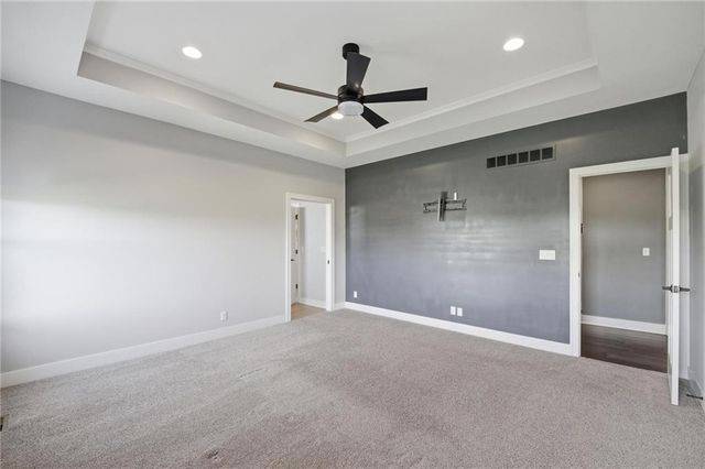 17404 Richards Street, Overland Park, KS 66221