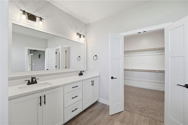 17404 Richards Street, Overland Park, KS 66221