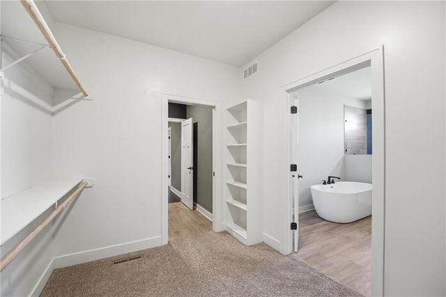 17404 Richards Street, Overland Park, KS 66221