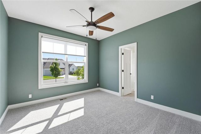 17404 Richards Street, Overland Park, KS 66221
