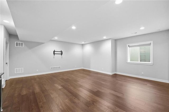 17404 Richards Street, Overland Park, KS 66221