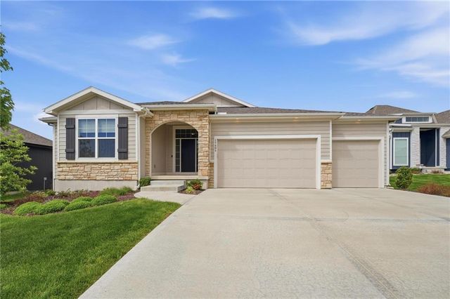 17404 Richards Street, Overland Park, KS 66221