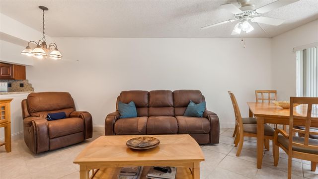 409 Republic Ct 409, Deerfield Beach, FL 33442
