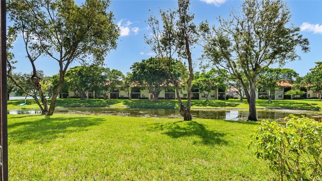 409 Republic Ct 409, Deerfield Beach, FL 33442