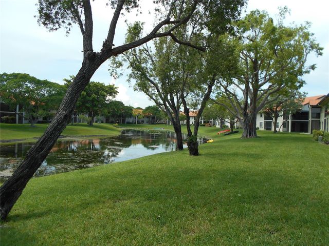 409 Republic Ct 409, Deerfield Beach, FL 33442