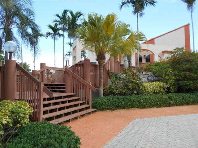 409 Republic Ct 409, Deerfield Beach, FL 33442