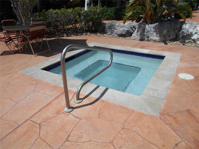 409 Republic Ct 409, Deerfield Beach, FL 33442
