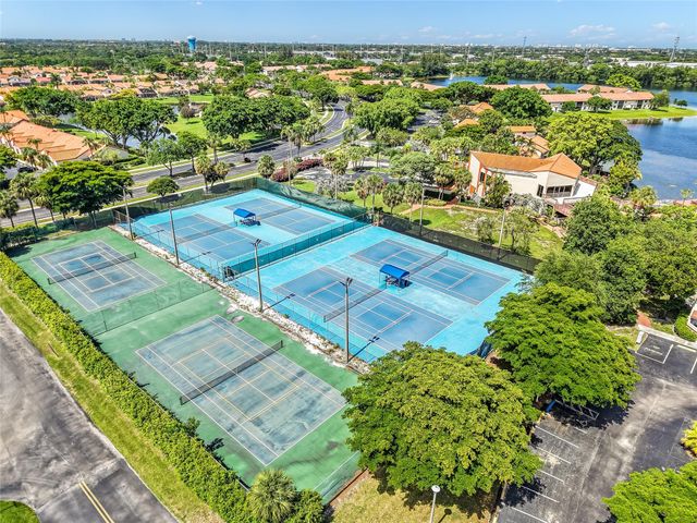 409 Republic Ct 409, Deerfield Beach, FL 33442