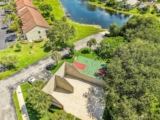 409 Republic Ct 409, Deerfield Beach, FL 33442