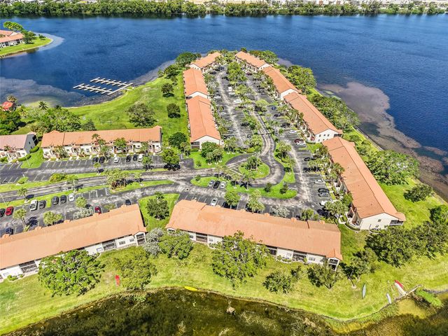 409 Republic Ct 409, Deerfield Beach, FL 33442