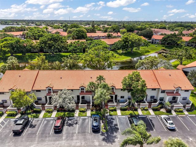 409 Republic Ct 409, Deerfield Beach, FL 33442
