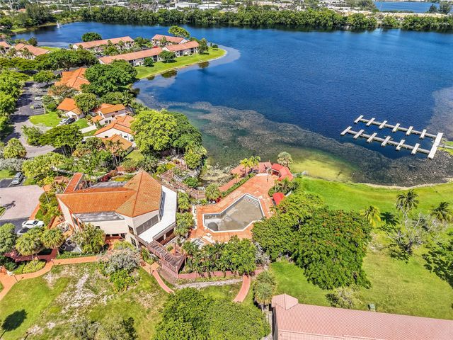 409 Republic Ct 409, Deerfield Beach, FL 33442