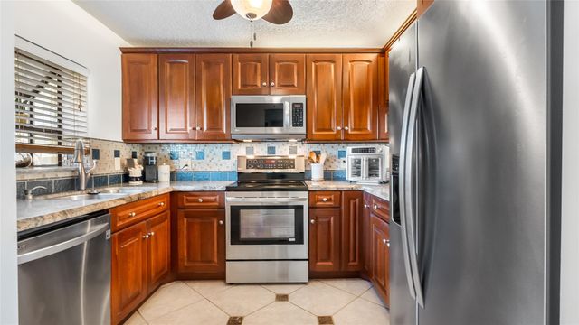 409 Republic Ct 409, Deerfield Beach, FL 33442