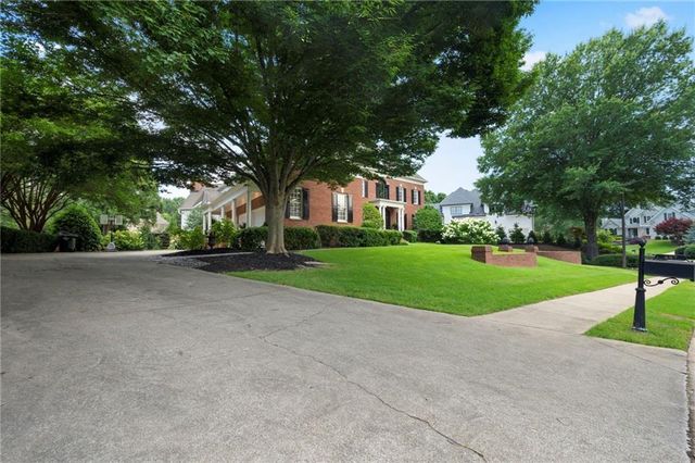 447 Langley Oaks Drive SE, Marietta, GA 30067