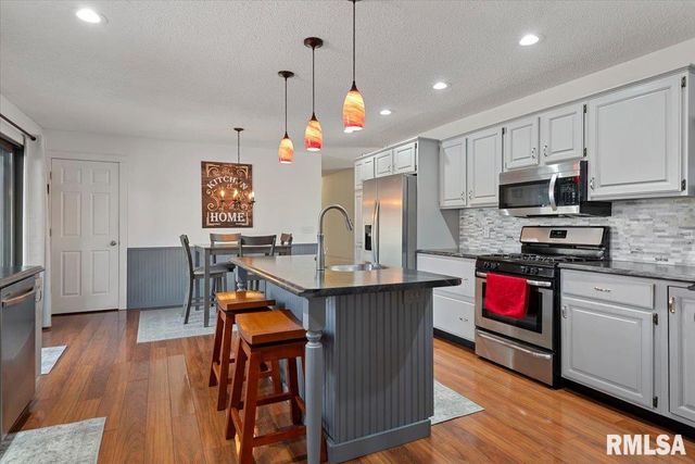 51 Squires Road, Springfield, IL 62704