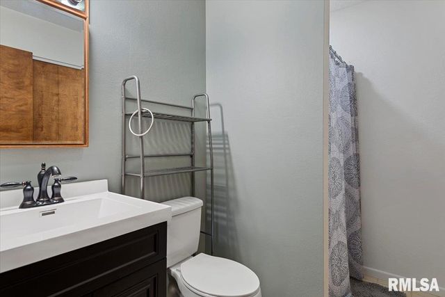 51 Squires Road, Springfield, IL 62704