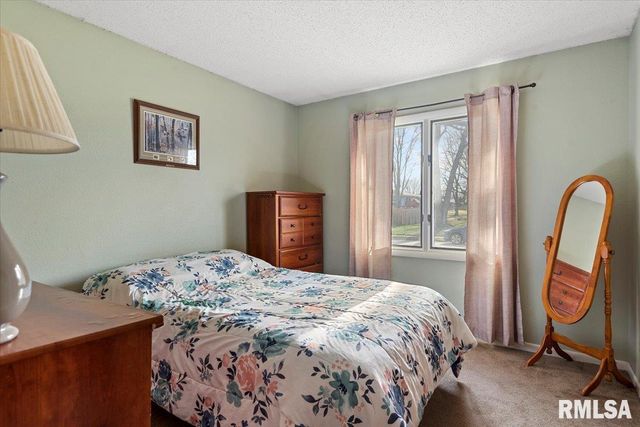 51 Squires Road, Springfield, IL 62704