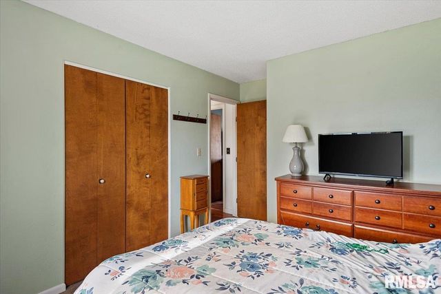 51 Squires Road, Springfield, IL 62704