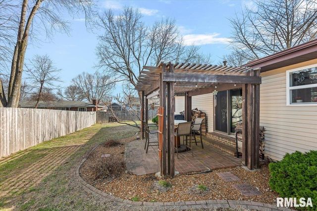 51 Squires Road, Springfield, IL 62704