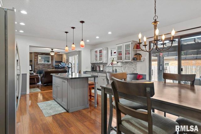 51 Squires Road, Springfield, IL 62704