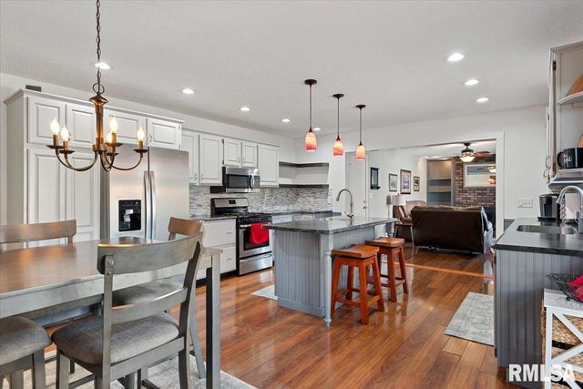 51 Squires Road, Springfield, IL 62704