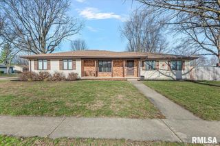 51 Squires Road, Springfield, IL 62704