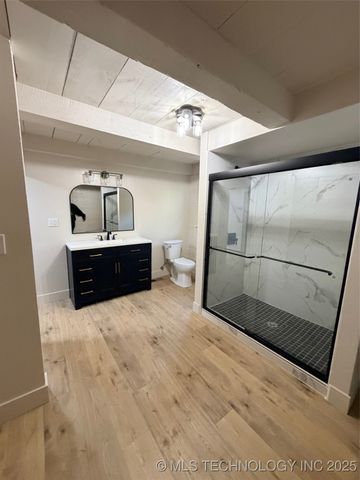 1209 W Ragan Street, Henryetta, OK 74437