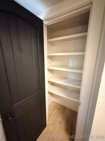 1209 W Ragan Street, Henryetta, OK 74437