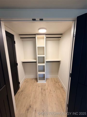 1209 W Ragan Street, Henryetta, OK 74437