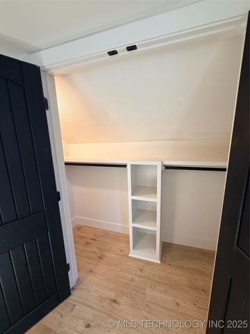 1209 W Ragan Street, Henryetta, OK 74437