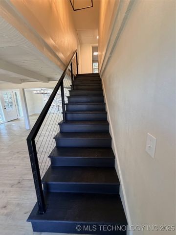 1209 W Ragan Street, Henryetta, OK 74437