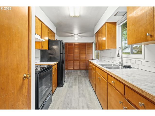 18411 Se IVON Ct, Gresham, OR 97030
