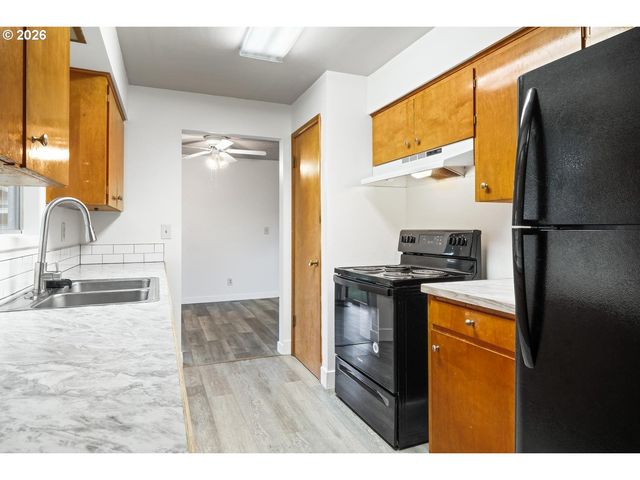 18411 Se IVON Ct, Gresham, OR 97030