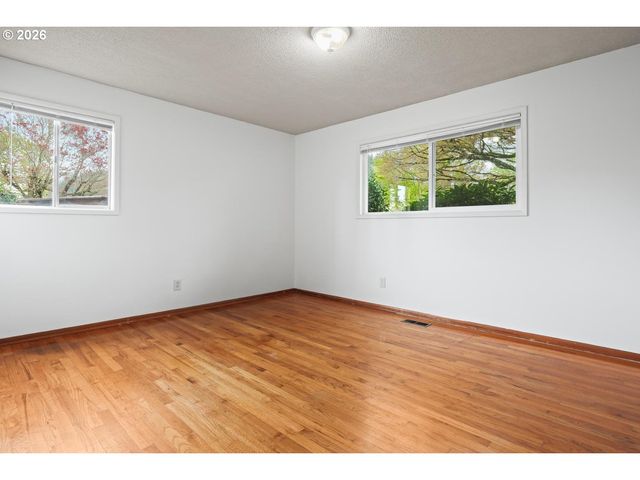 18411 Se IVON Ct, Gresham, OR 97030
