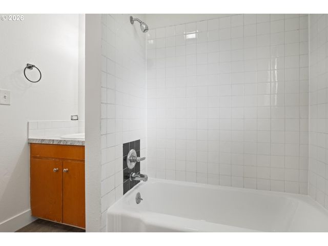 18411 Se IVON Ct, Gresham, OR 97030