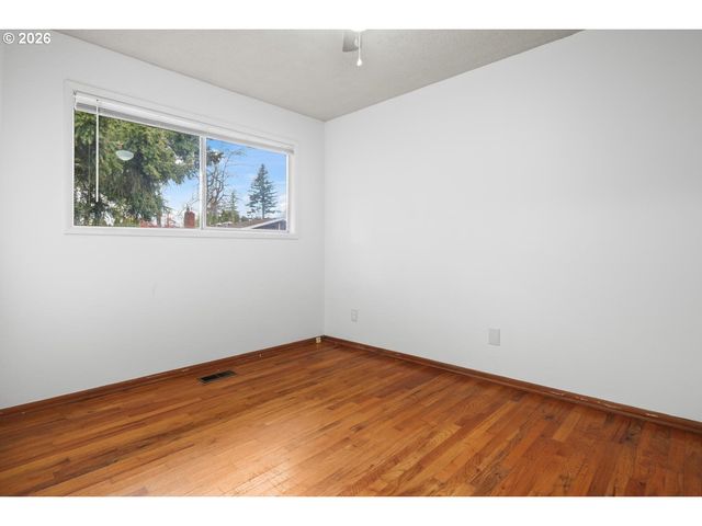 18411 Se IVON Ct, Gresham, OR 97030