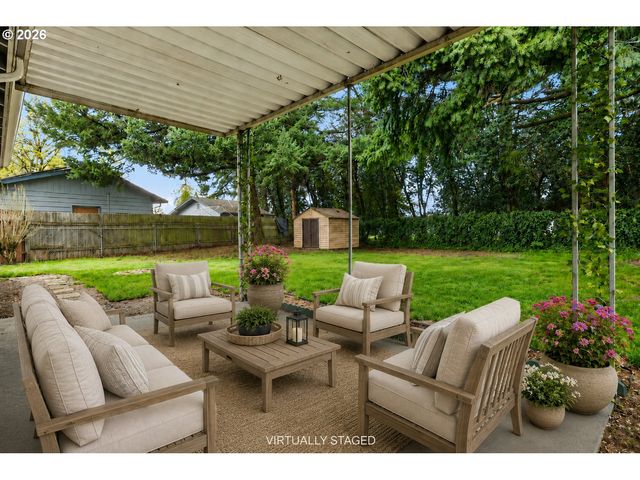 18411 Se IVON Ct, Gresham, OR 97030