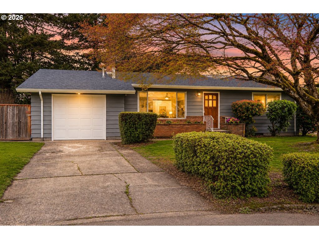 18411 Se IVON Ct, Gresham, OR 97030