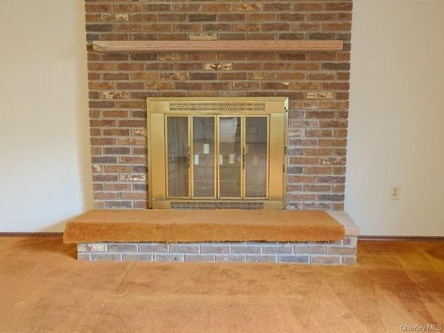 25 Georges Road, Middletown, NY 10941