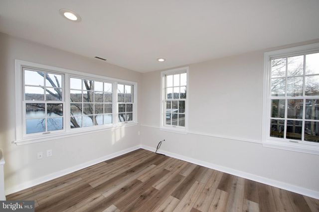 15 E BRIDGE ST, New Hope, PA 18938