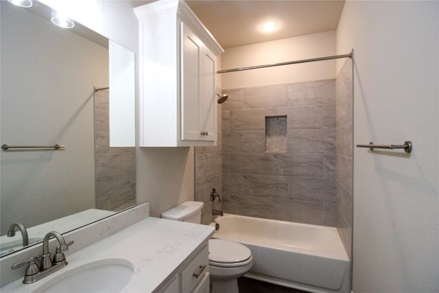 510 Ellis Place Drive, Greenville, TX 75402