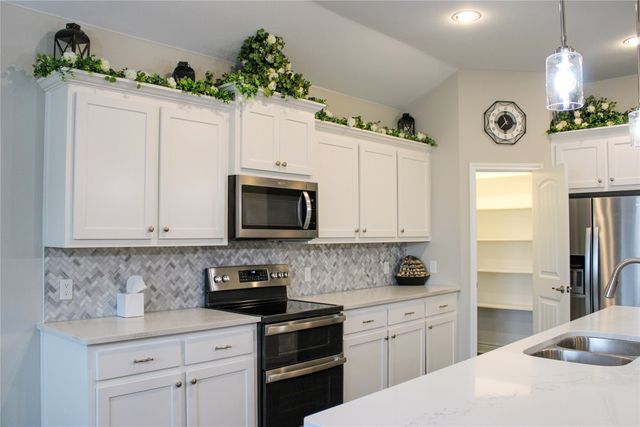 510 Ellis Place Drive, Greenville, TX 75402