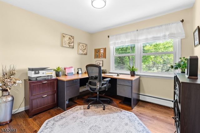 21 Skyline Dr, Hopatcong Boro, NJ 07821