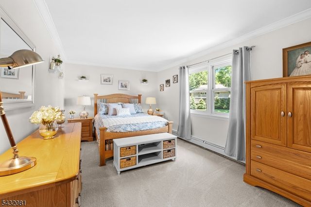 21 Skyline Dr, Hopatcong Boro, NJ 07821