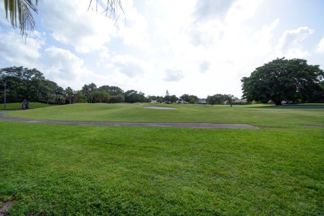 7410 Woodmont Terrace 202, Tamarac, FL 33321