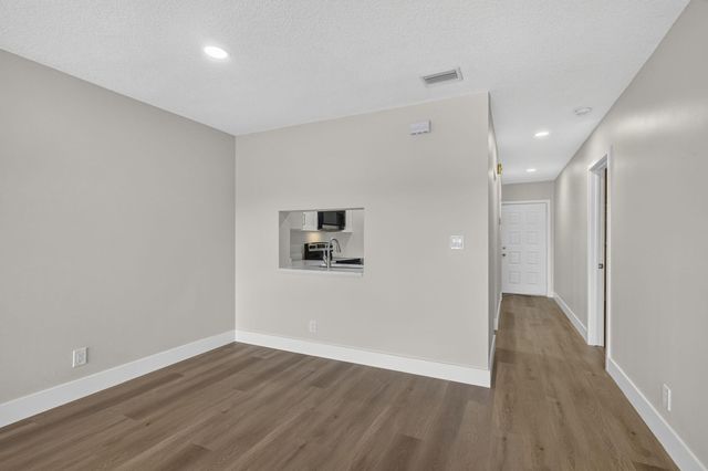 7410 Woodmont Terrace 202, Tamarac, FL 33321