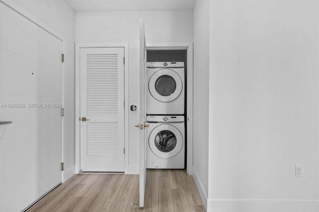 101 Diplomat Pkwy 1910, Hallandale Beach, FL 33009