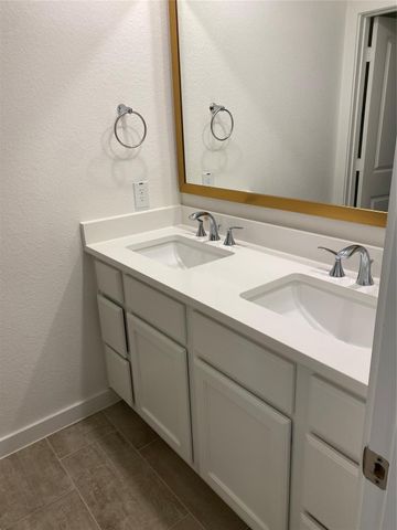 523 Cypress Valley Avenue, Montgomery, TX 77316