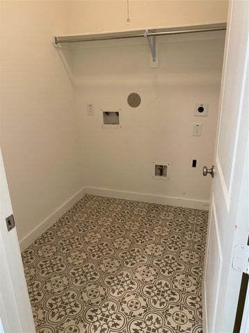 523 Cypress Valley Avenue, Montgomery, TX 77316